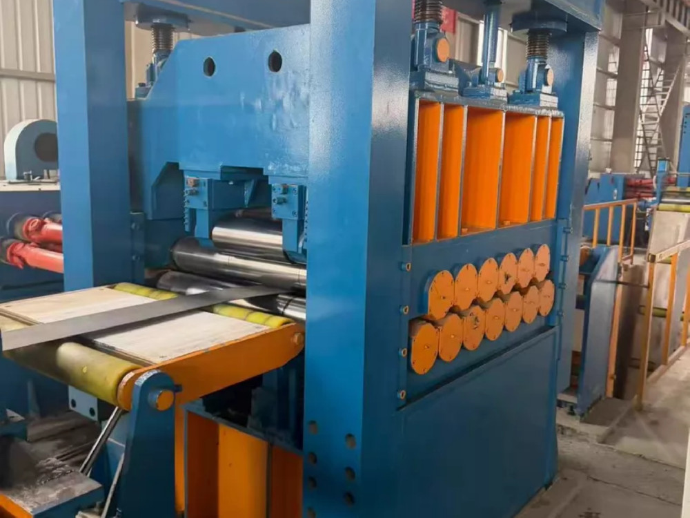 Nearly New 2-8mm/850mm Pickling Hot Rolled High Speed Leveling Line